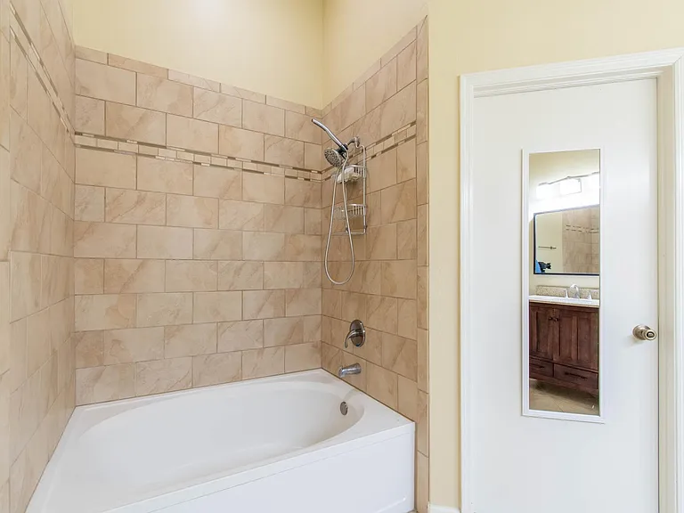 8639 Hunters Key Cir — Photo 25