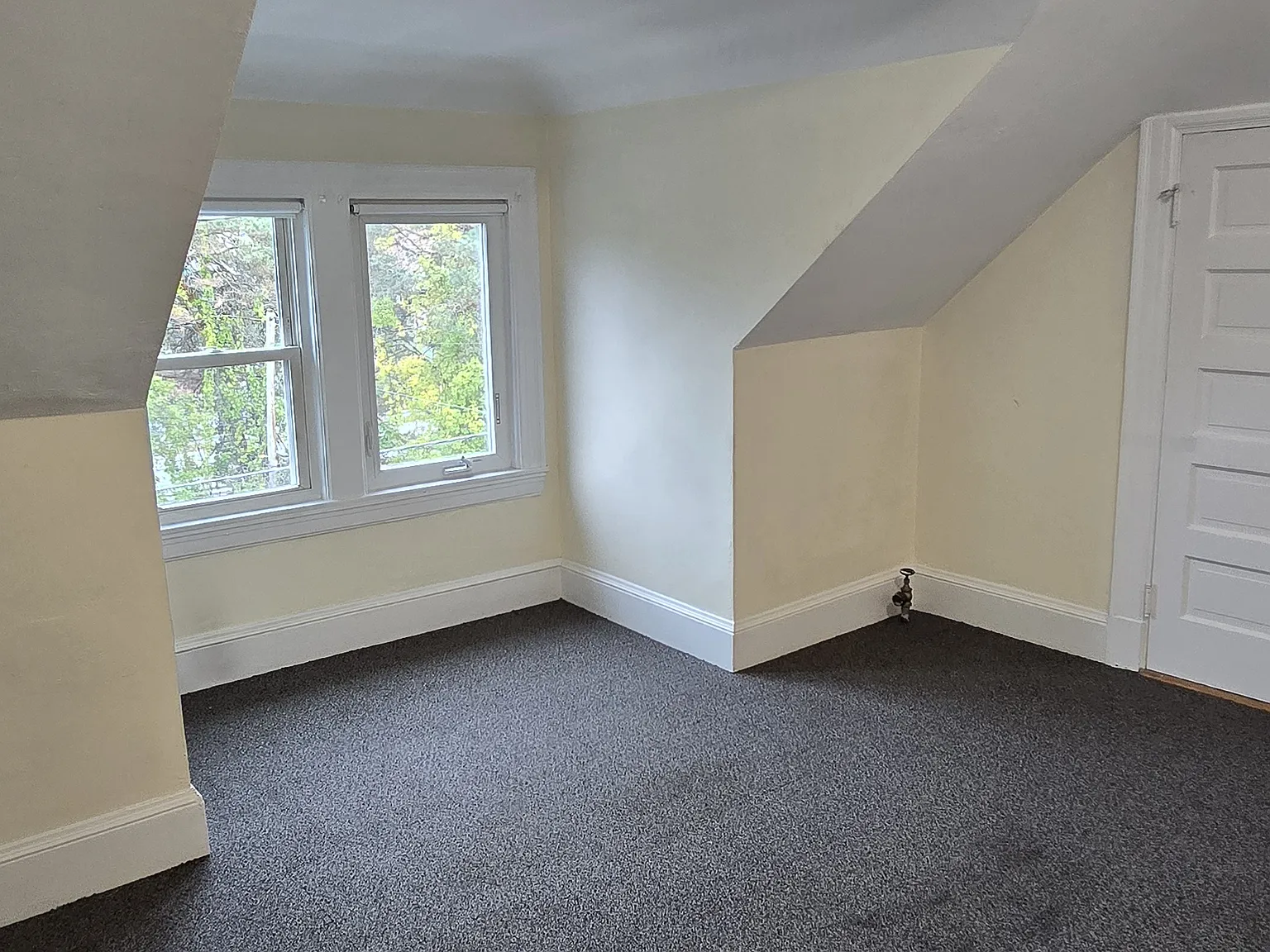 1 bed, 850 sqft, $1,700 — Photo 2