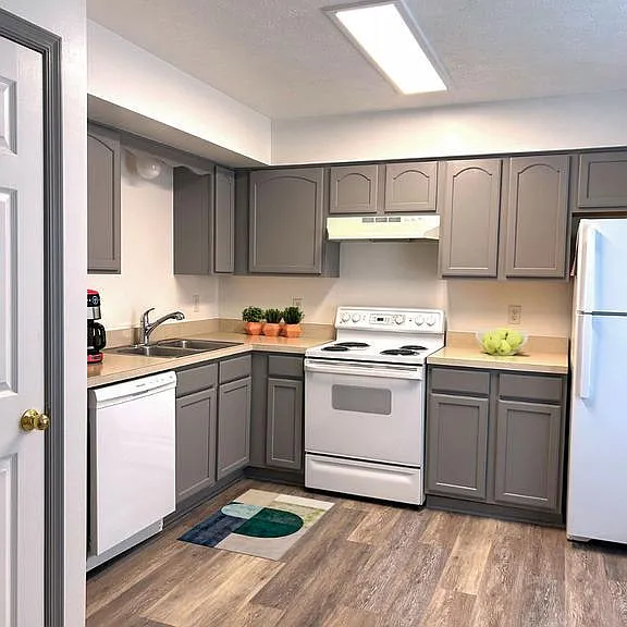 426 Ridgefield Ave — Photo 5