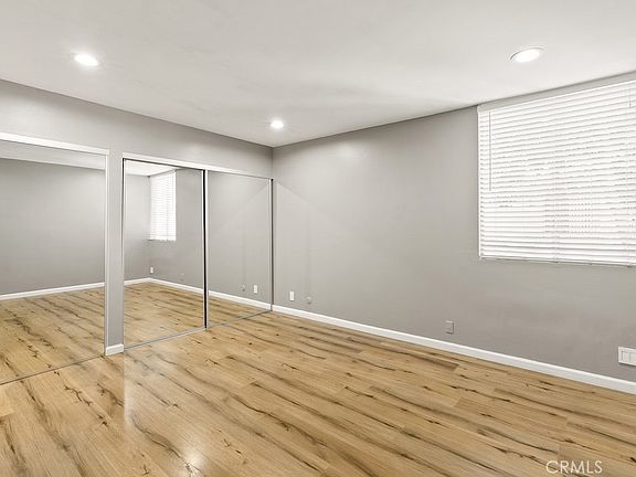 4th image of 18620 Hatteras St Unit 223