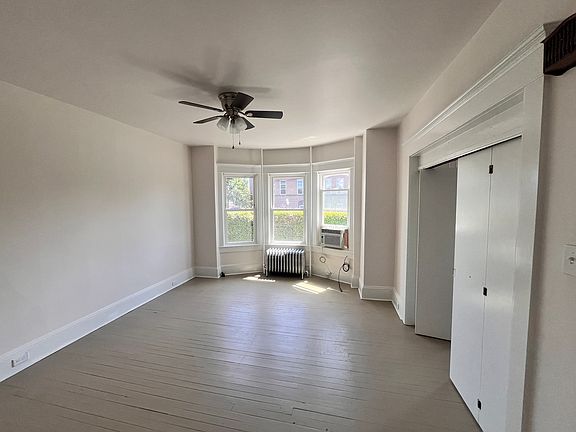 5th image of 323 Prospect St APT 1