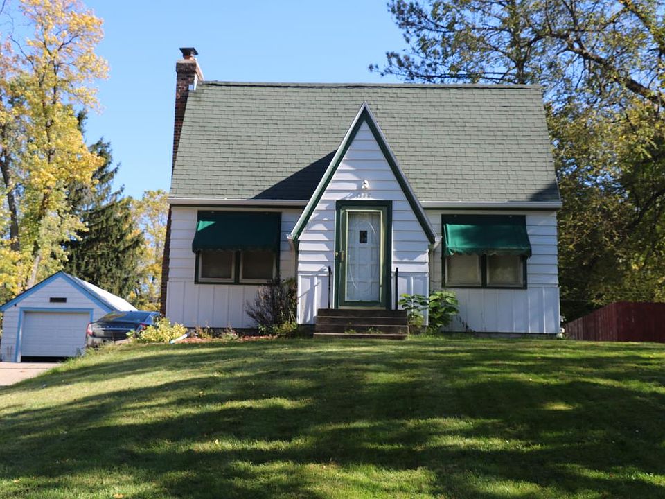 1st image of 1894 Flandrau St N