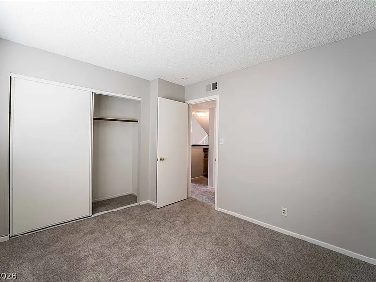 8705 Isola Dr — Photo 23
