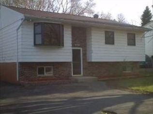 1507 May Ave, Johnsburg, IL 60051