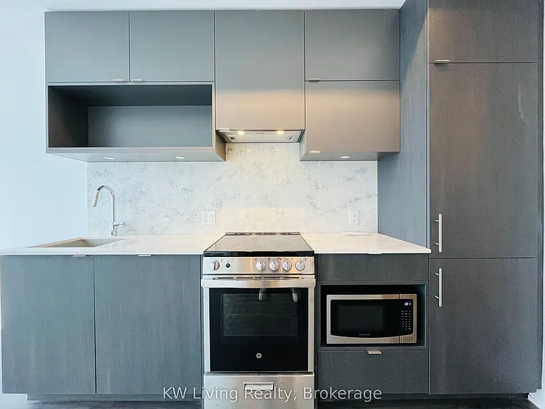 100 Queen St E #1716 — Photo 11