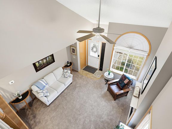 4th image of 1900 Magnolia Pl