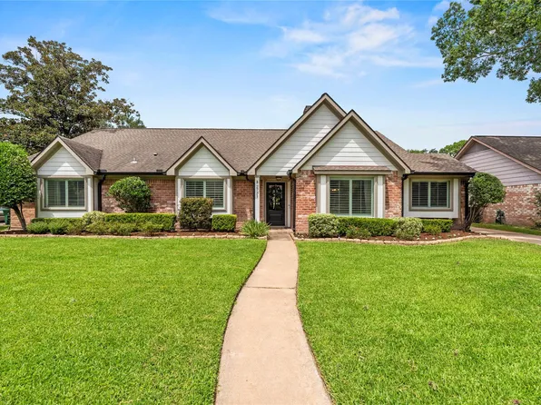 2731 Durban Dr, Houston, TX 77043