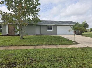 6593 Kenwood Dr, North Port, FL 34287