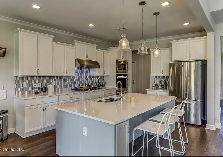 4345 Mitchell Pl — Photo 6