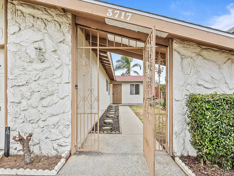 3717 Arruza St — Photo 2