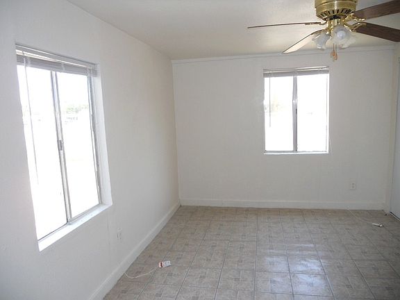 2nd image of 1180 S San Jacinto Ave