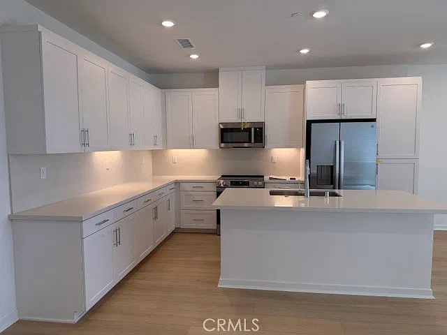 2 bed, 2.5 bath, 1272 sqft, $3,875 — Photo 4