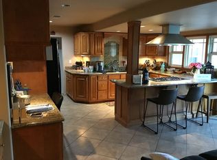 2659 John St, Riverside, CA 92503