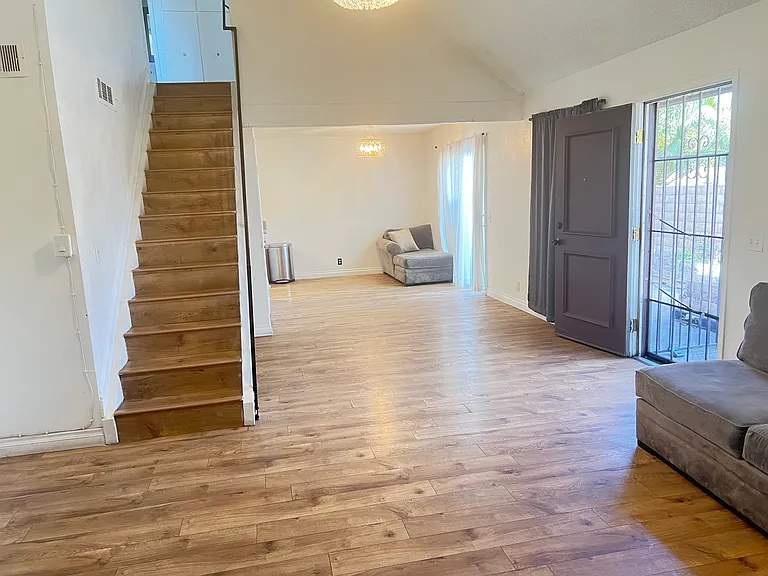 4519 Buena Vista Dr — Photo 6
