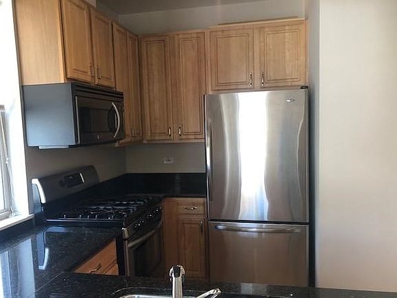 3rd image of 759 W Eastman St #759