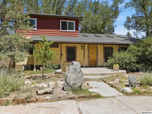 1305 Steele St, Laramie, WY 82070