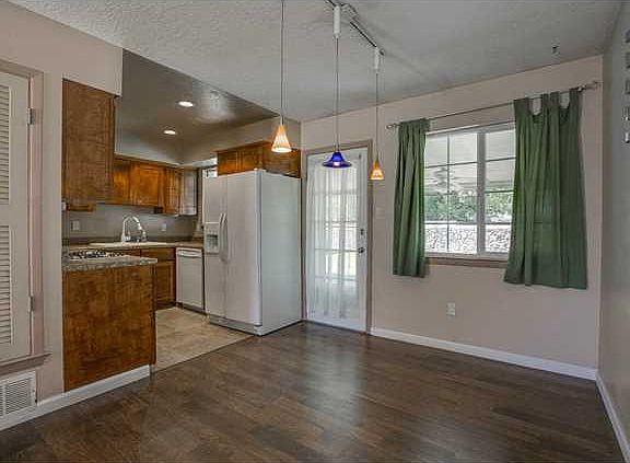5th image of 9707 Penjamo Dr