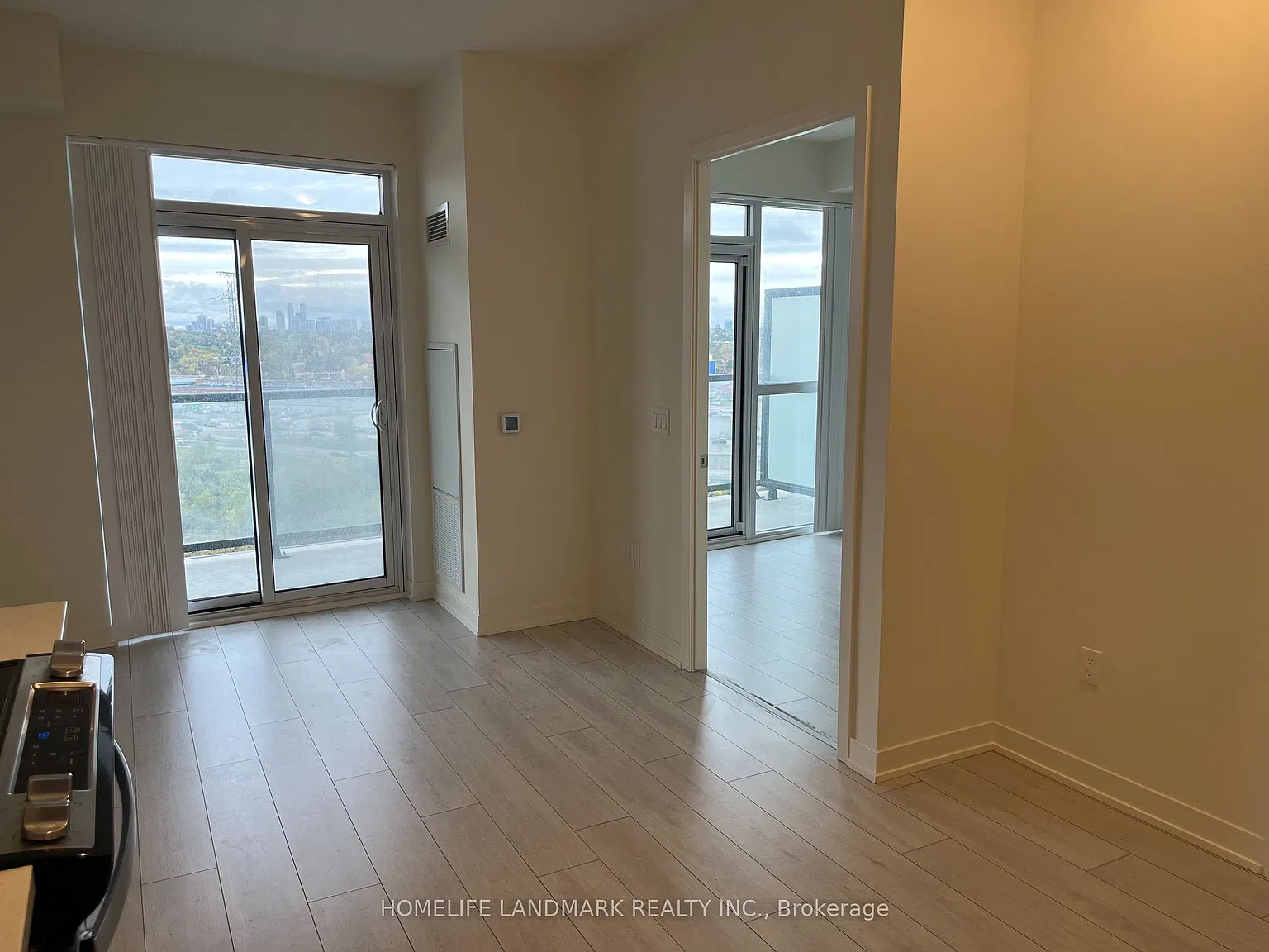 1 bed, $2,100 — Photo 3