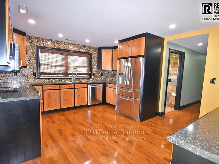 304 Jakes Ave — Photo 3