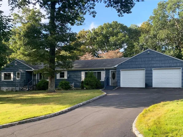 51 Raimond Street, Yaphank, NY 11980