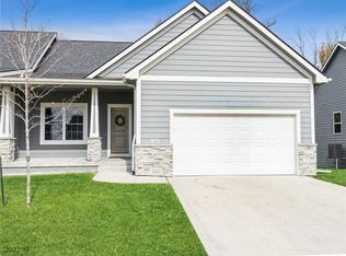 1370 Cardinal Ridge Dr, Newton, IA 50208