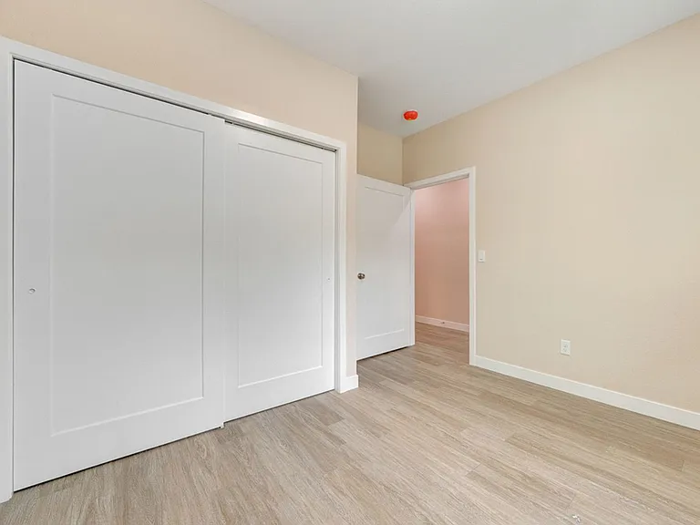 105 E Ensey St #A — Photo 15