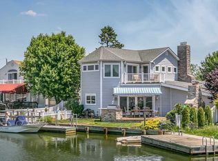 96 Beach Rd, Massapequa, NY 11758