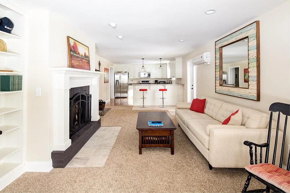 Living room - 104 Buckingham Rd #C