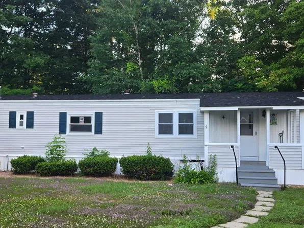 7 Ash Ln, Pittsfield, MA 01201