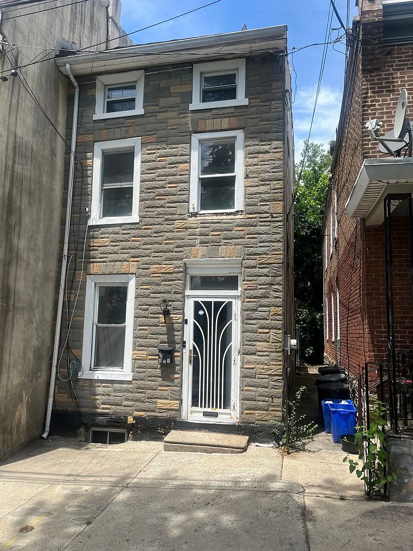 405 E Rittenhouse St — Photo 1