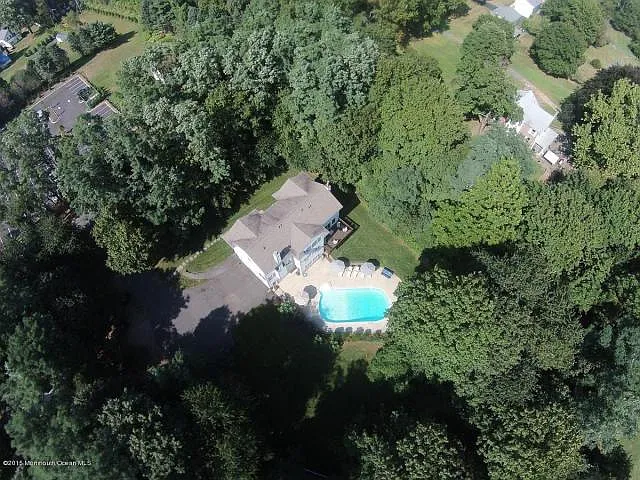 80 Reynolds Dr photo 1
