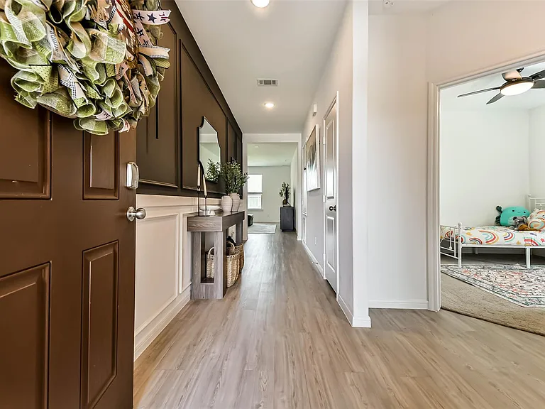 339 Friesian Ct — Photo 6