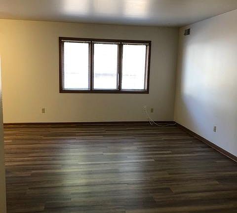 3rd image of 4810 Capitol Ave