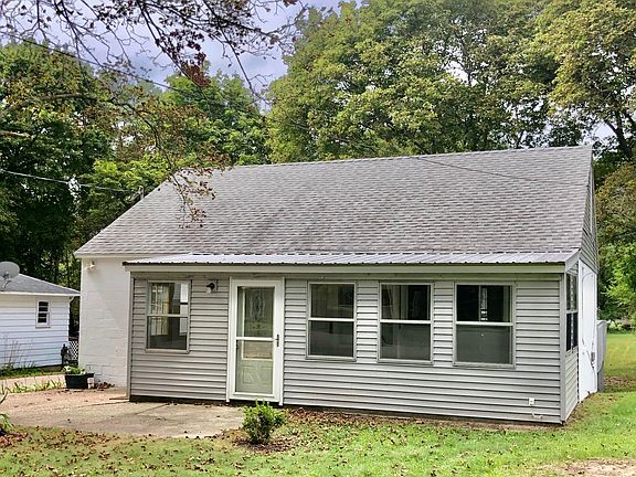 2nd image of 919 S Baldwin St