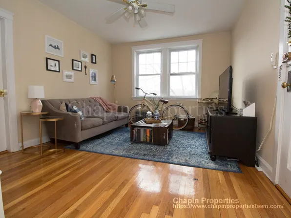 183 Kent St APT 4, Brookline, MA 02446