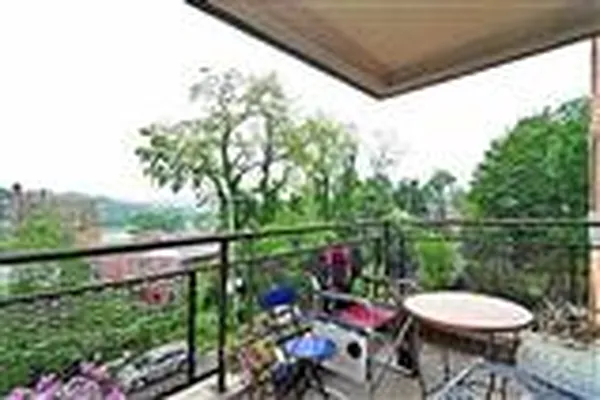 Sold by Chintan Trivedi | media 22