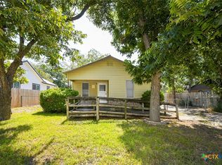 242 E Austin St, New Braunfels, TX 78130