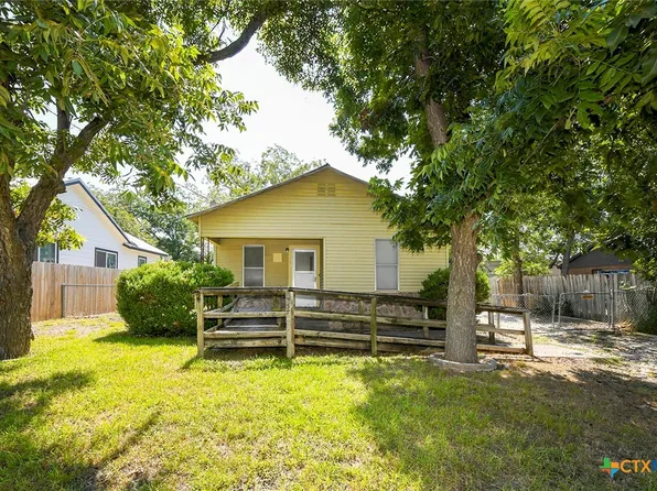 242 E Austin St, New Braunfels, TX 78130