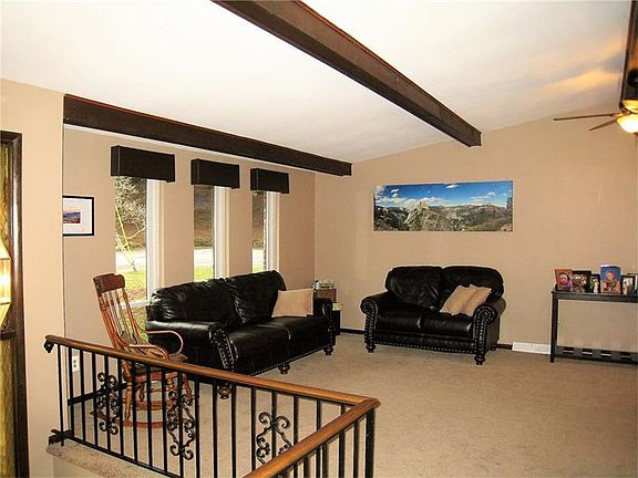 2nd image of 217 Fairlawn Blvd