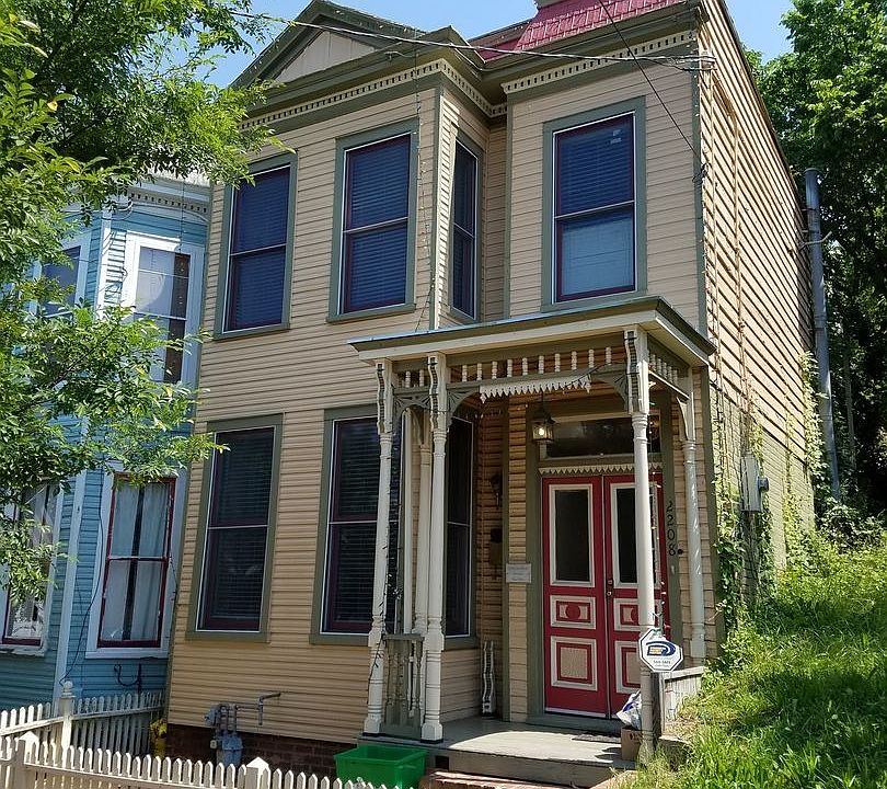 1st image of 2208 E Marshall St