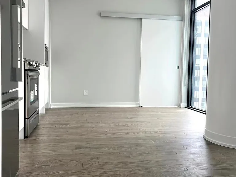 25 Richmond St E #1117 — Photo 6