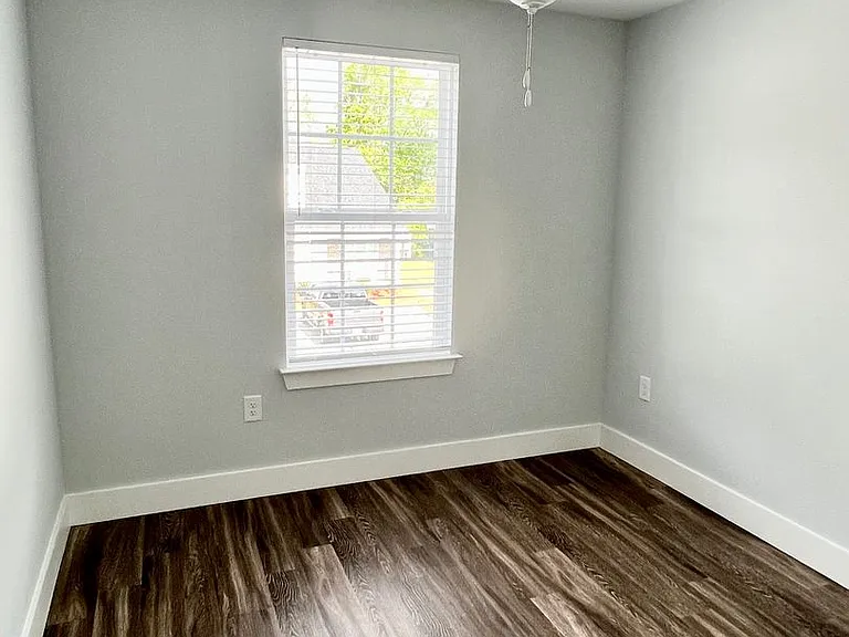 2705 Mercer Dr — Photo 10