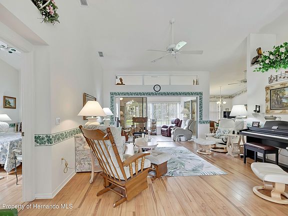 2nd image of 2353 Summercrest Ln
