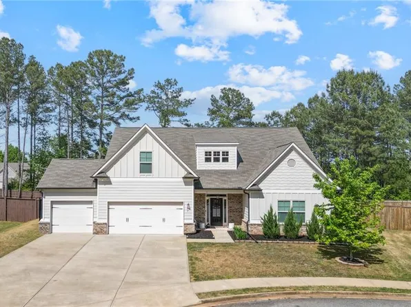 637 Cardigan Dr, Hoschton, GA 30548