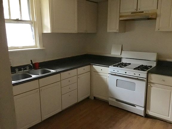 2nd image of 3338 Oakdale Ave