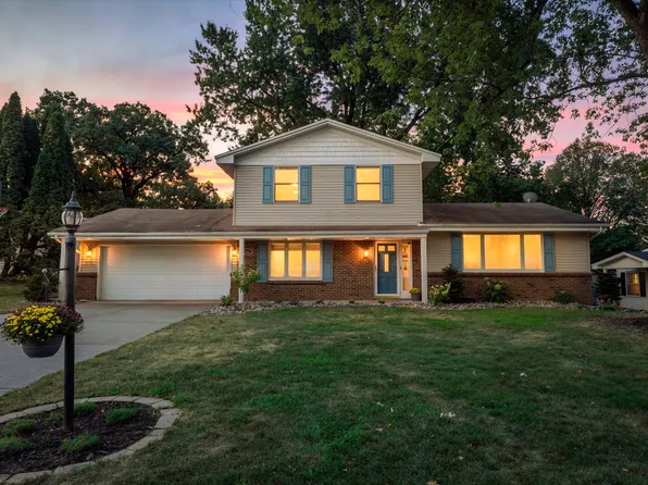 7181 Steepleview Rd, Woodbury, MN 55125