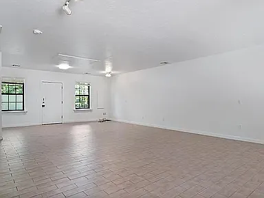 1600 E Covell Rd — Photo 17