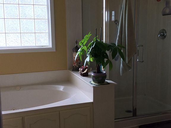 5th image of 2713 Firethorn Ct