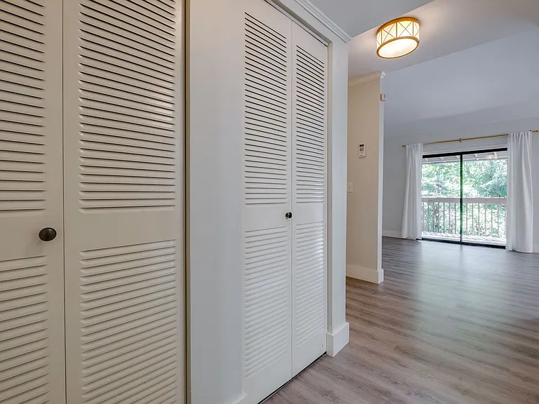 231 Summit Ridge Dr — Photo 17