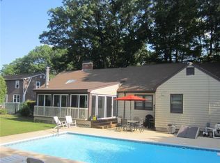 27 Teakwood Dr, Johnston, RI 02919